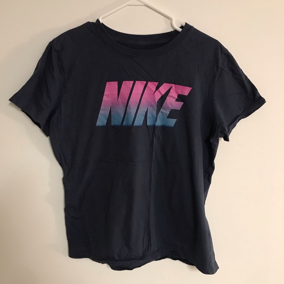 Nike T-shirt - Picture 1 of 2